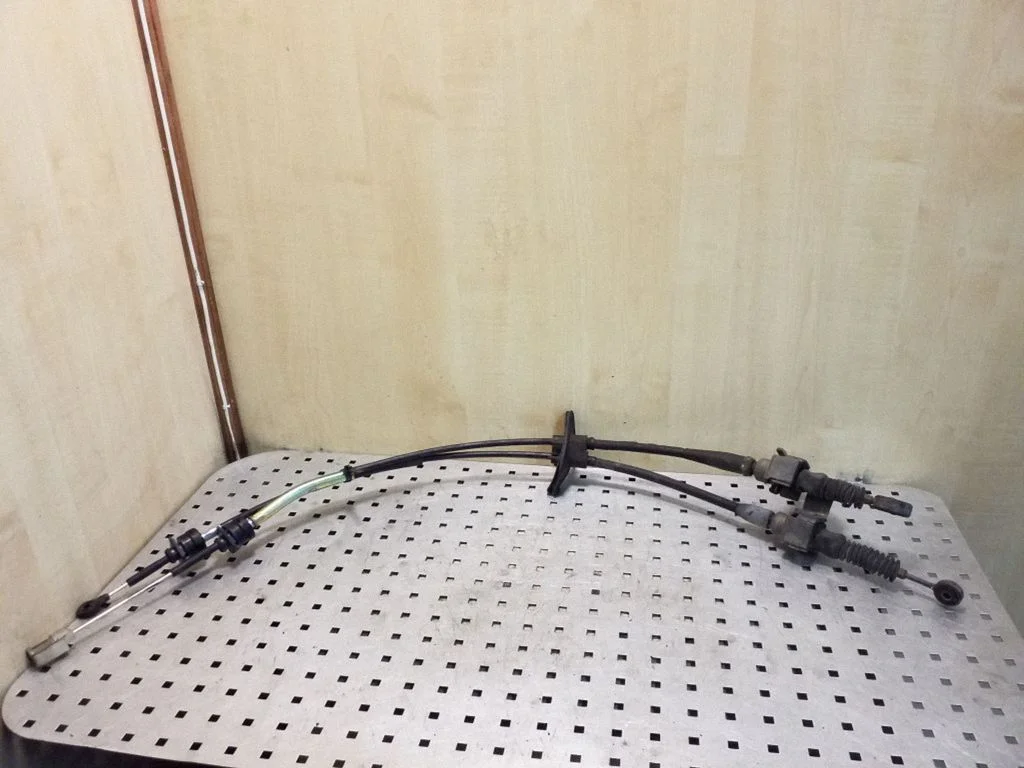 Gear shift cable linkage