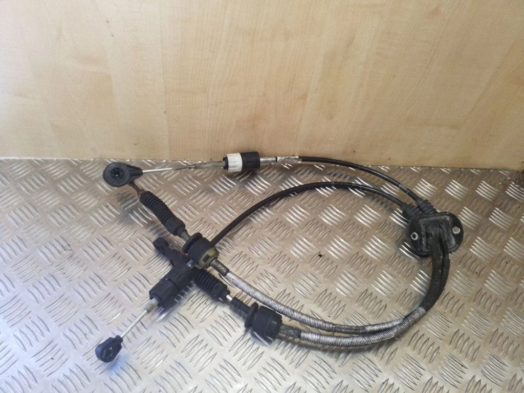 Käiguvahetuse tross 4M5R7E395HD – Ford Focus C-MAX (2003-2010)