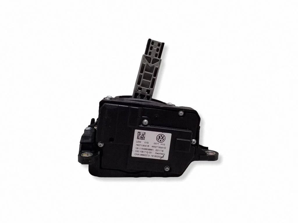 Gear selector mechanism 4M2713041G