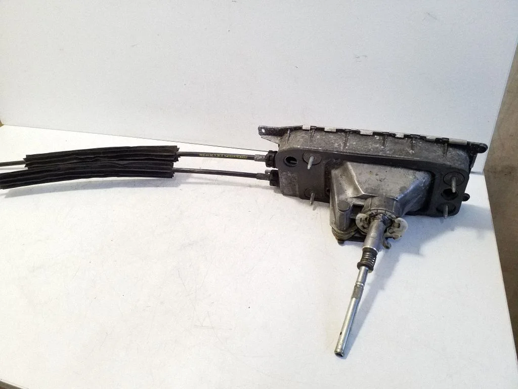 Gear selector mechanism 1K0711061B