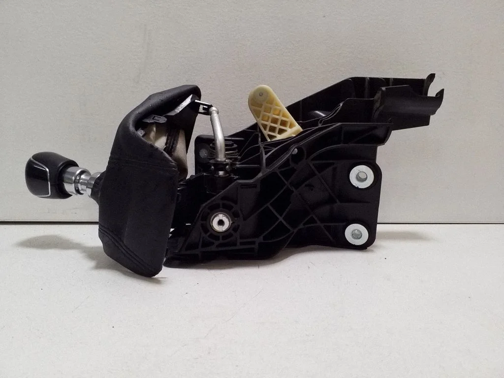 Gear selector mechanism BK2R7C453ML