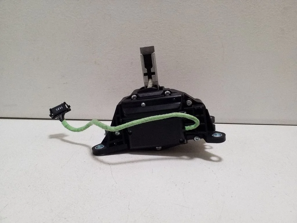 Gear selector mechanism 4K2713041M