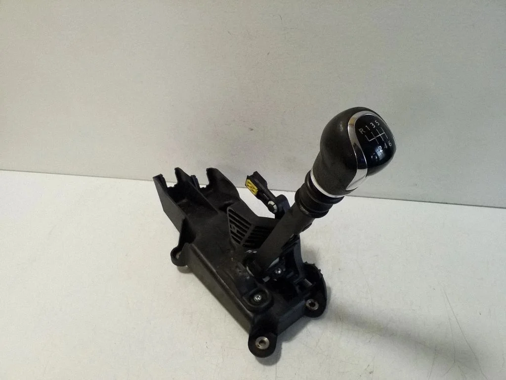Gear selector mechanism – Nissan X-Trail T32 (2014-2021)