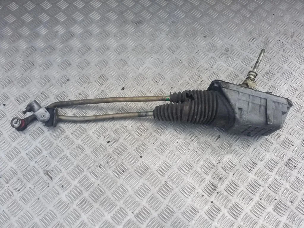 Gear selector mechanism 8D0711025