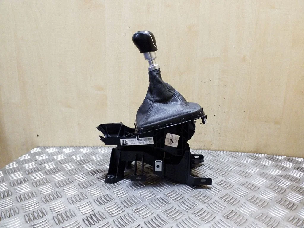 Gear selector mechanism DG9R7C453MKD