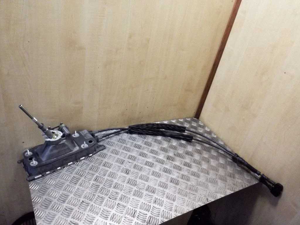 Gear selector mechanism 1K0711049CM