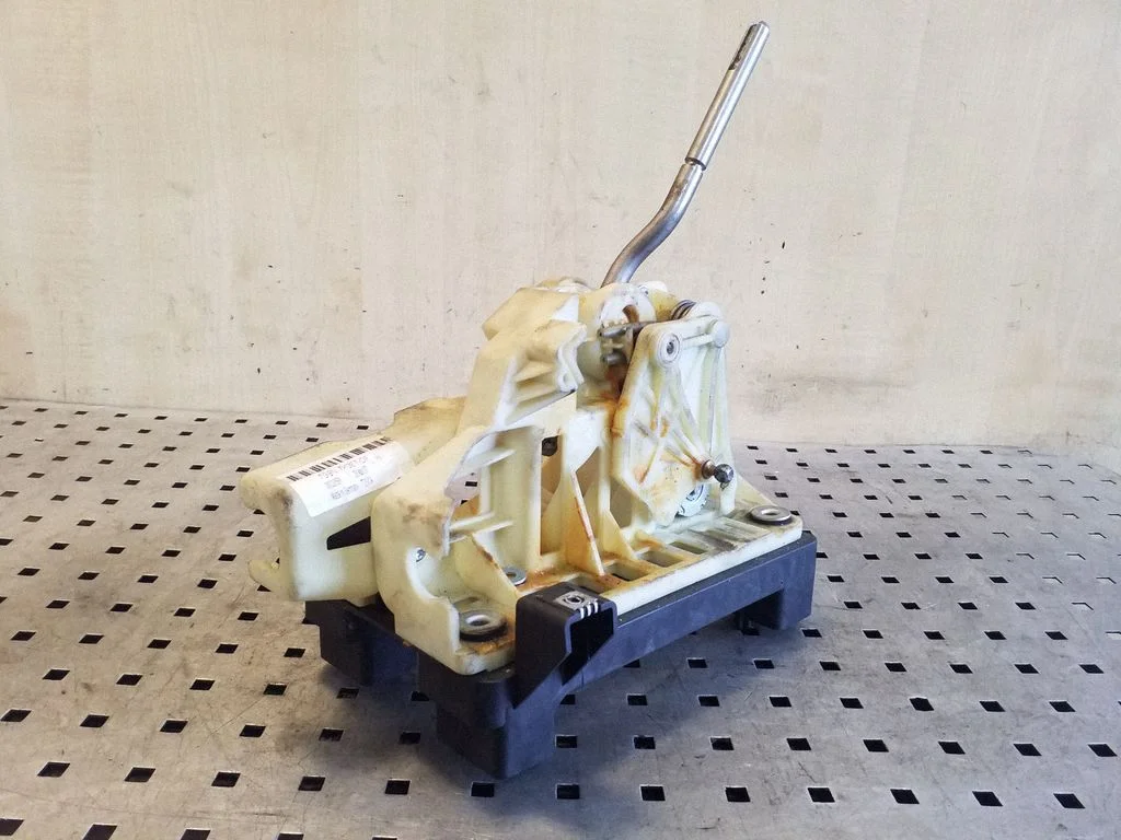 Mechanizm zmiany biegów (kulisa) 7G9N7K387DF