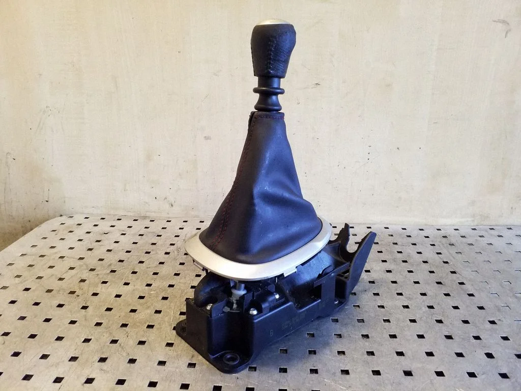 Gear selector mechanism 341011KG0B