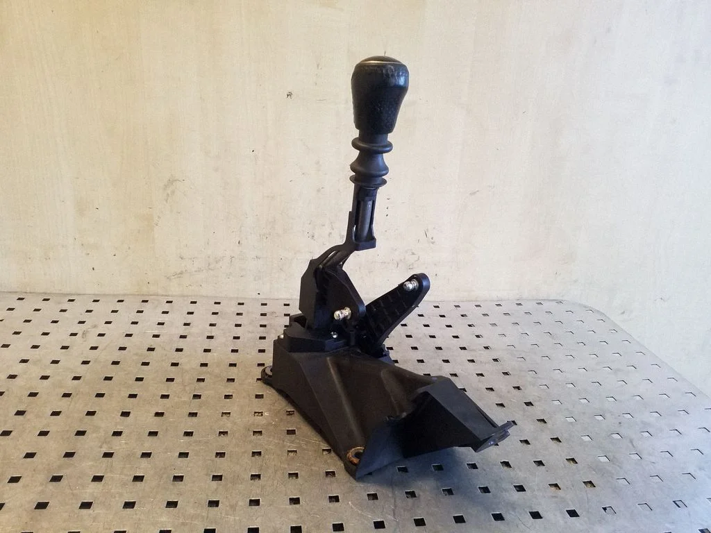 Gear selector mechanism 50086723