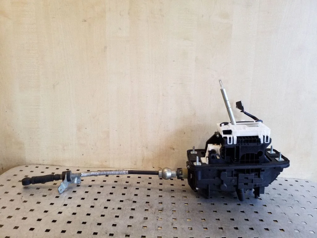 Gear selector mechanism 8K2713041H