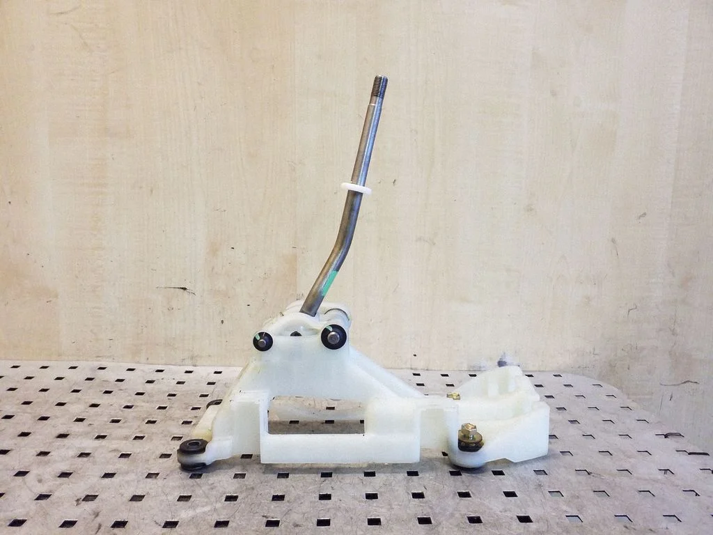 Gear selector mechanism