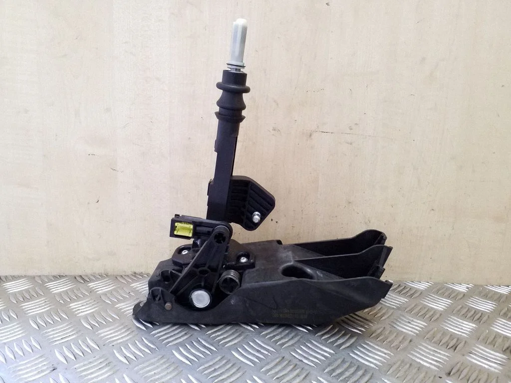 Gear selector mechanism – Nissan X-Trail T32 (2014-2021)