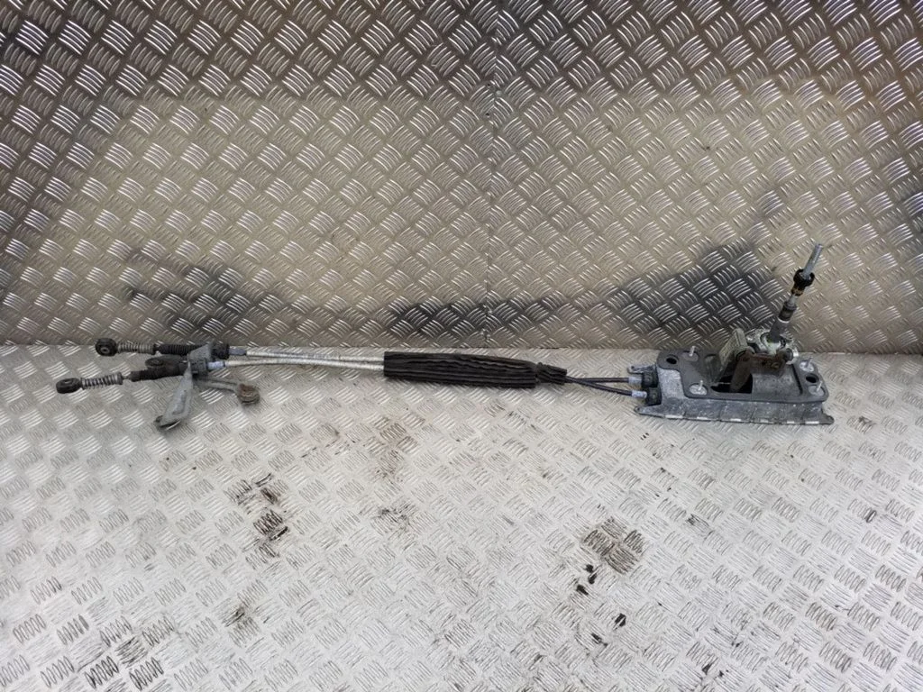 Gear selector mechanism 1T0711049M