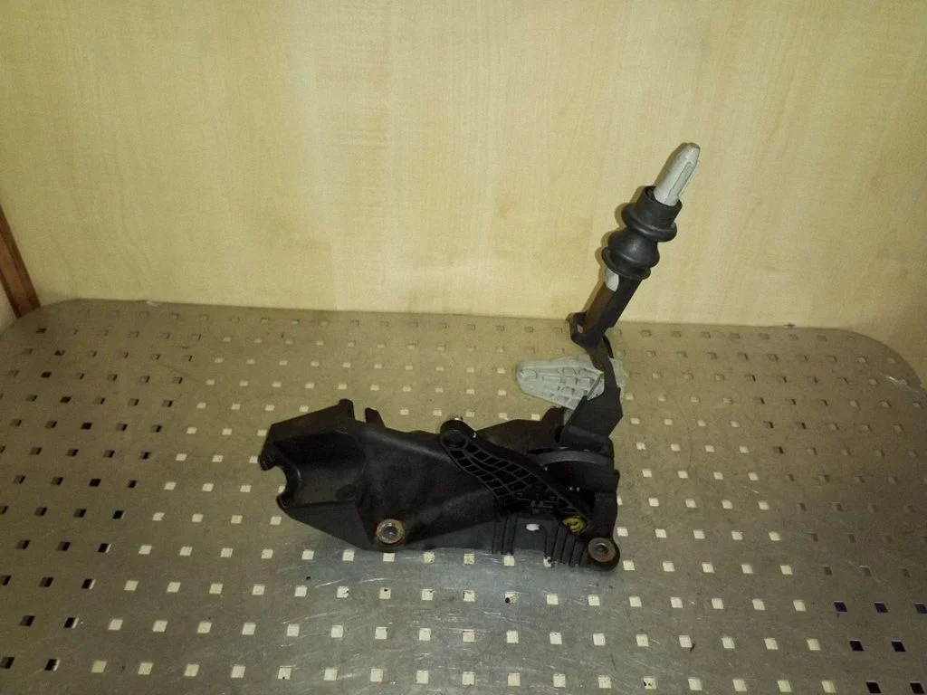 Mechanizm zmiany biegów (kulisa) 112102067