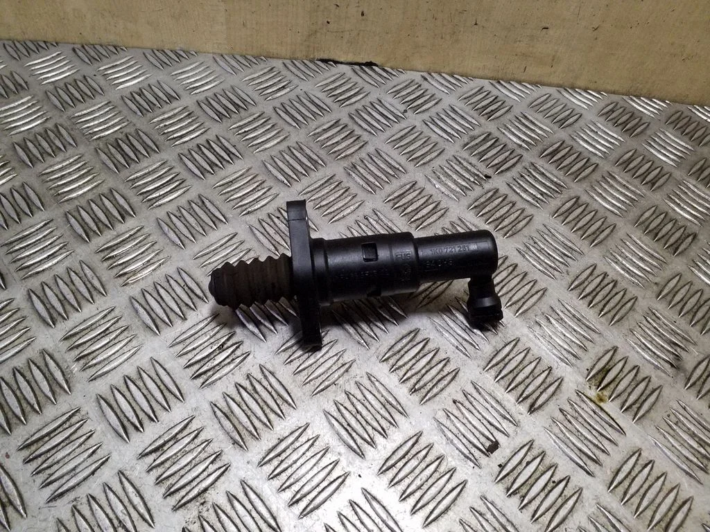 Clutch slave cylinder 1K0721261K