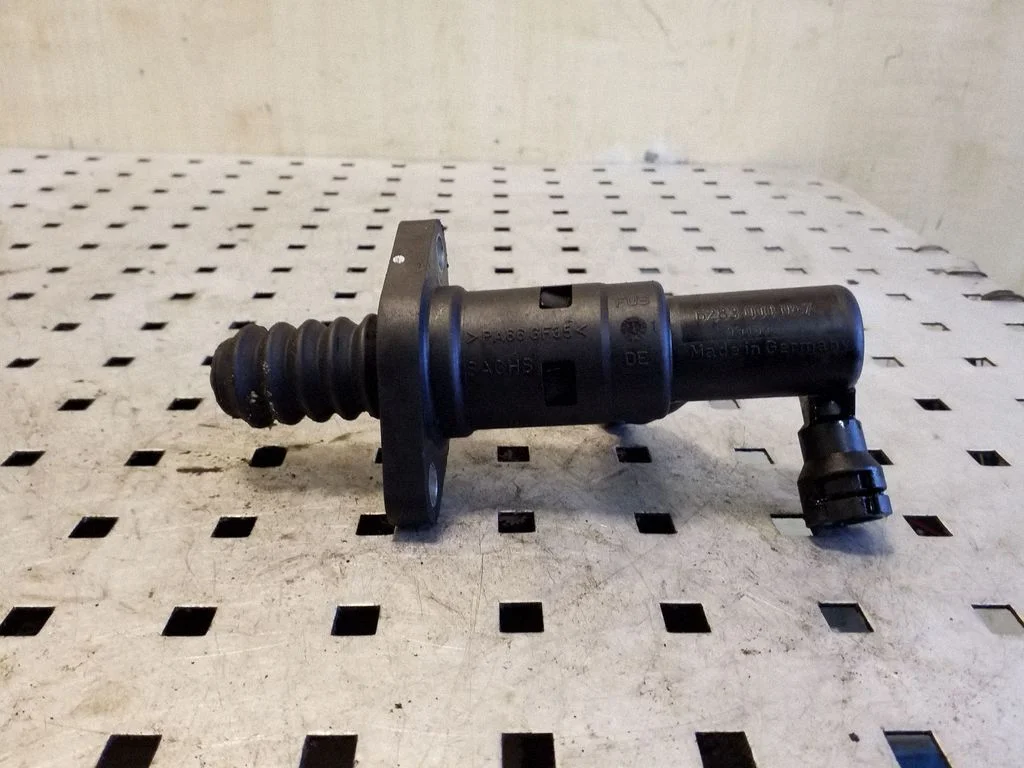 Clutch slave cylinder 6283000047