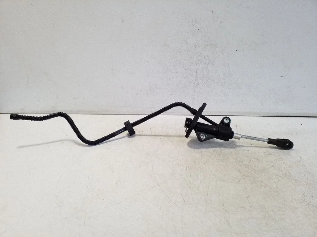 Clutch master cylinder