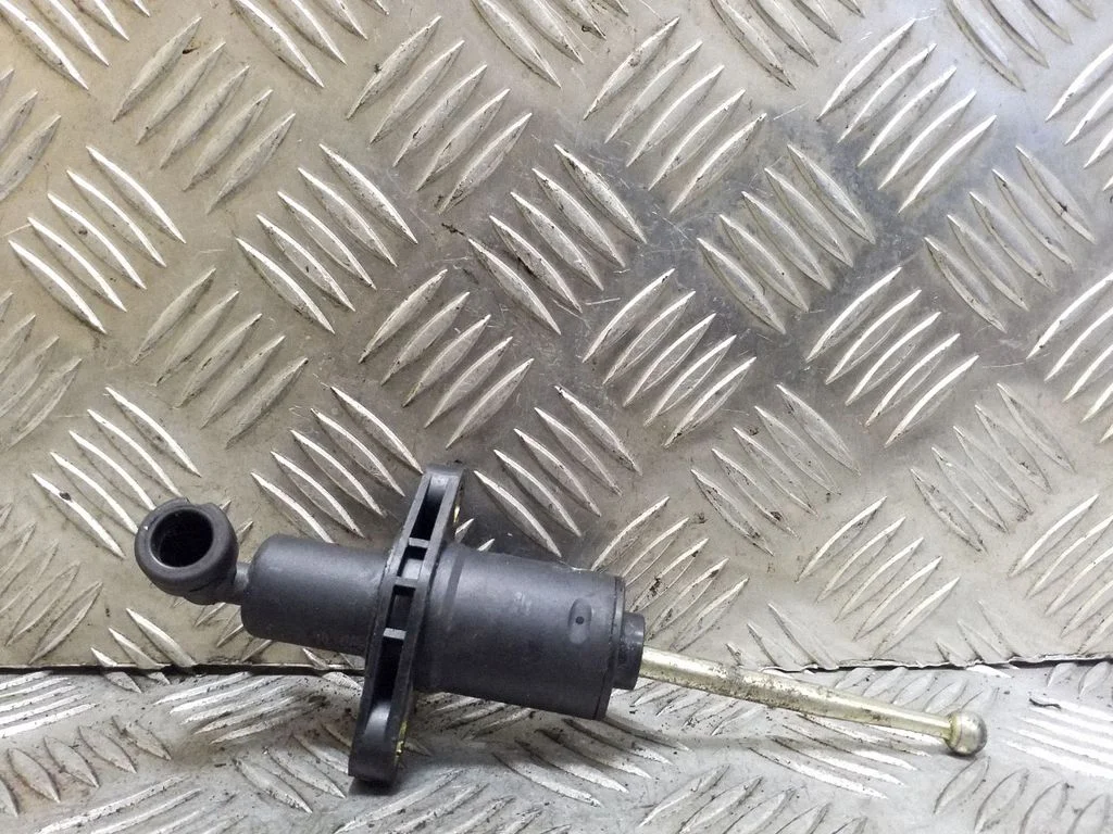 Clutch master cylinder 1J1721388A