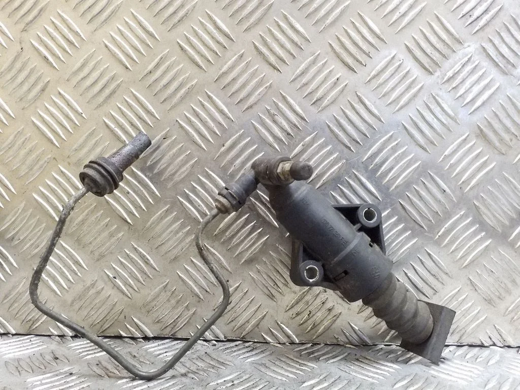 Clutch master cylinder 1J0721261F