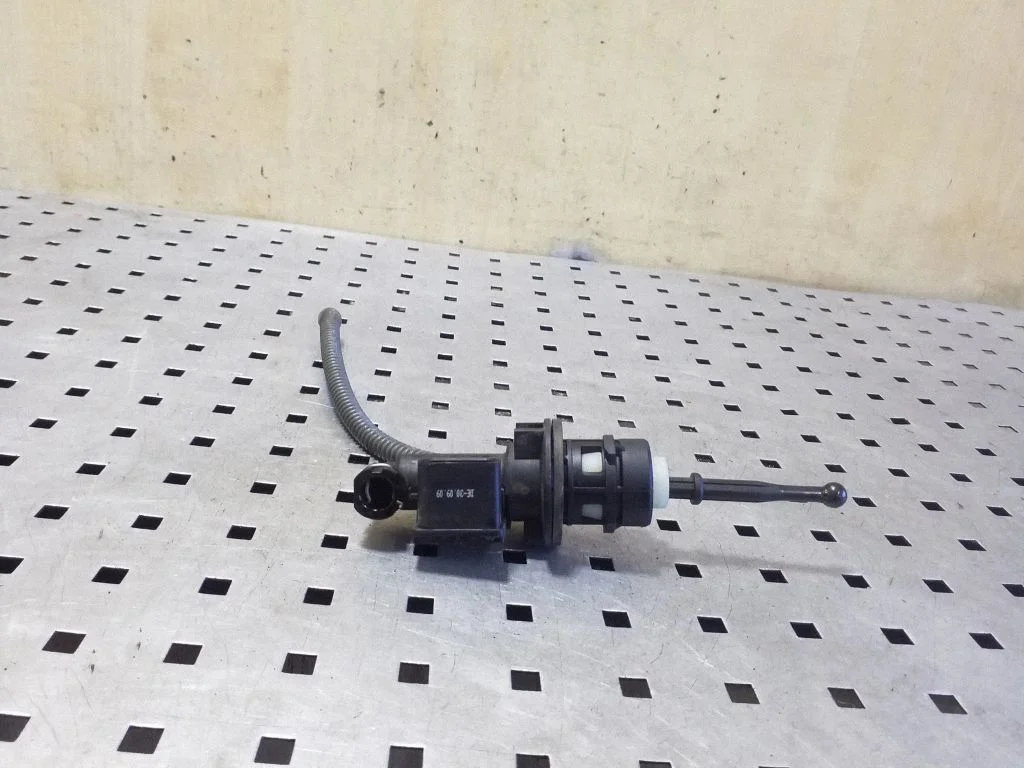Siduri peasilinder 1K0721388S