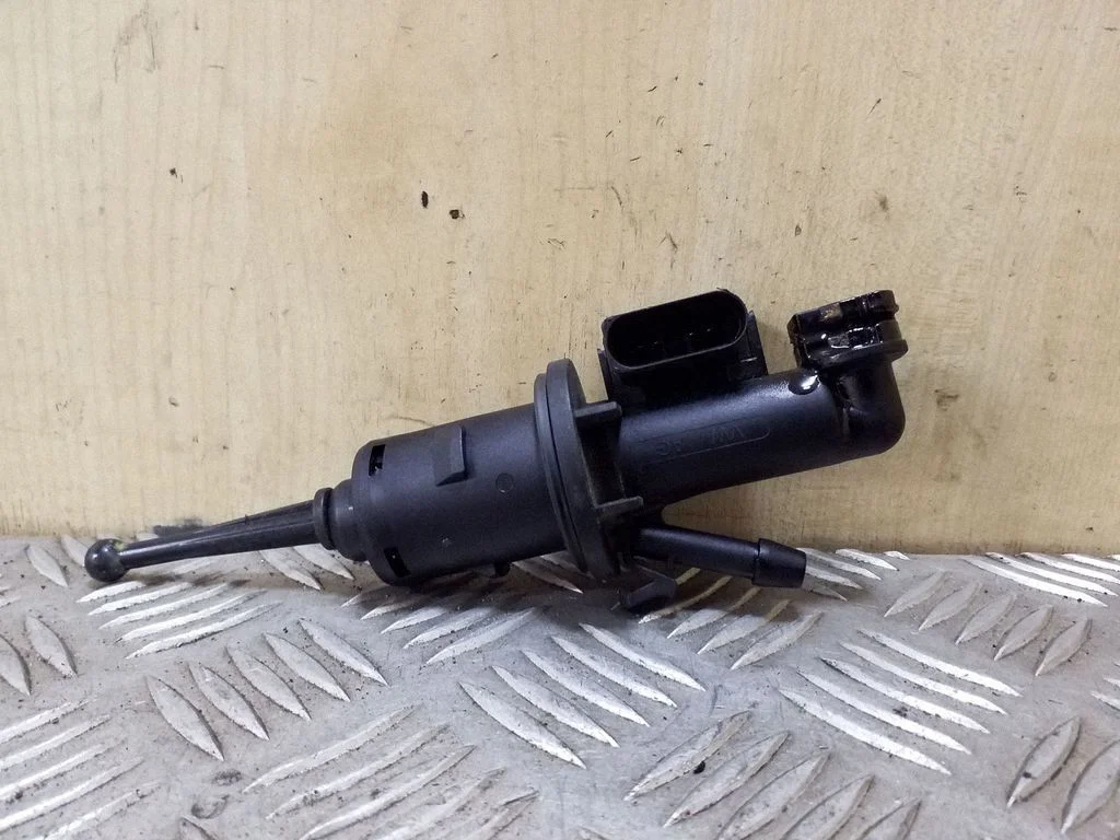 Clutch master cylinder – Audi TT TTS Mk2 (2006-2014)