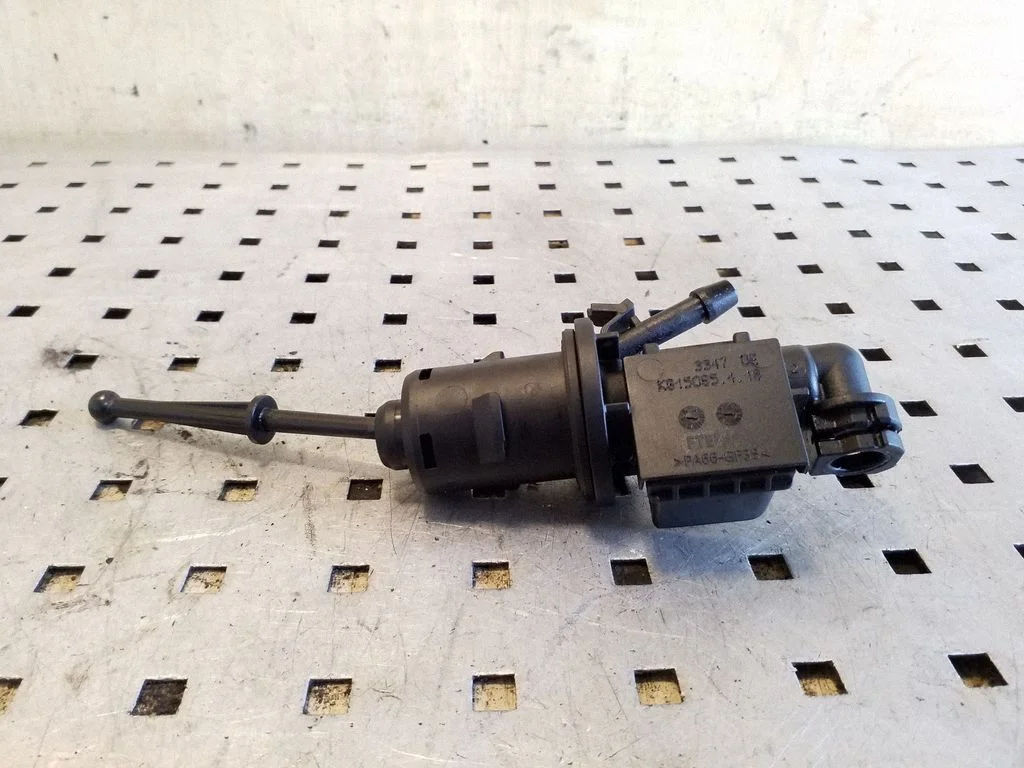 Clutch master cylinder – Skoda Superb B6 (3T) (2008-2015)