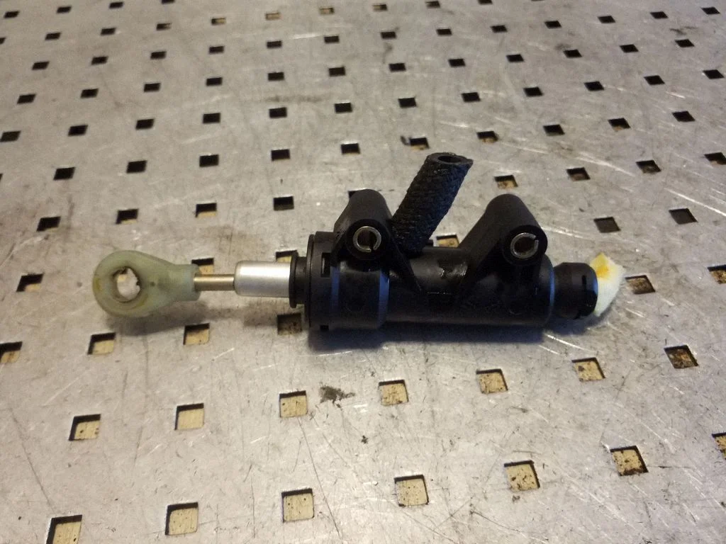 Siduri peasilinder – BMW X3 E83 (2003-2010)