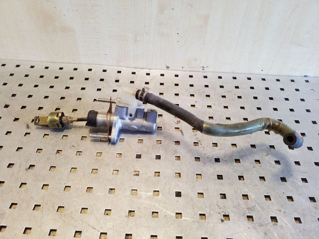 Clutch master cylinder