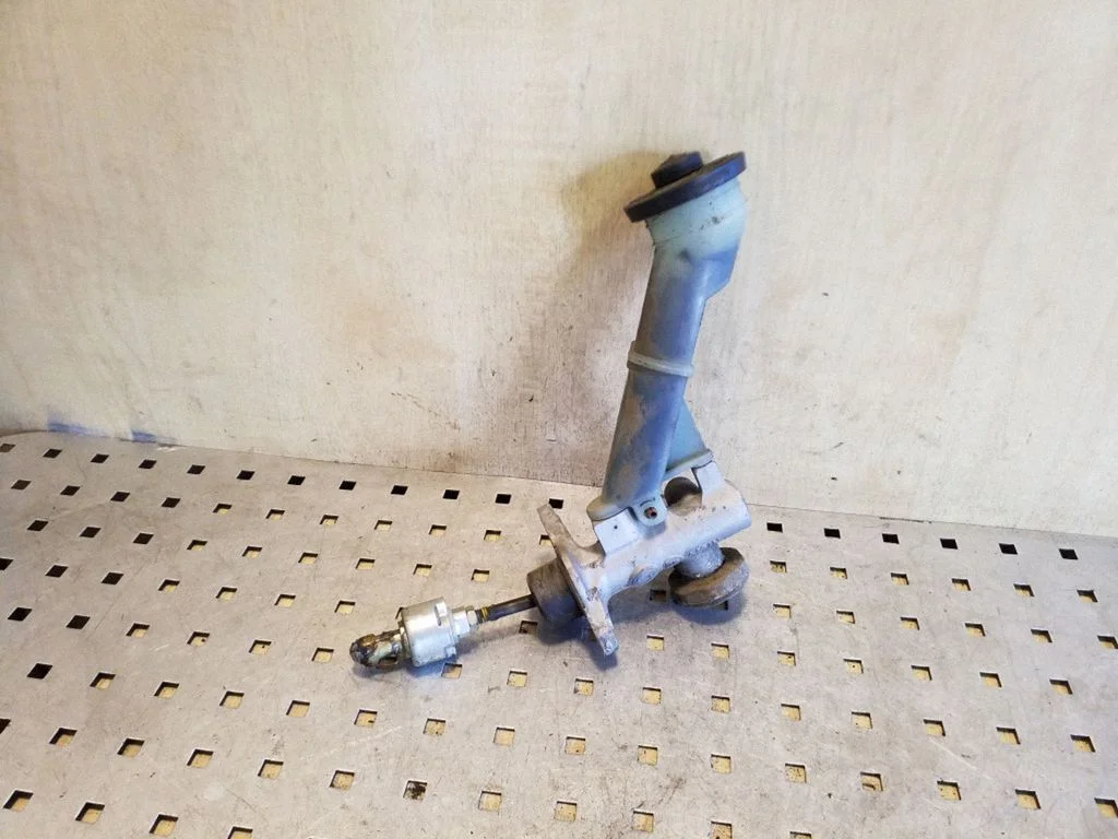 Clutch master cylinder