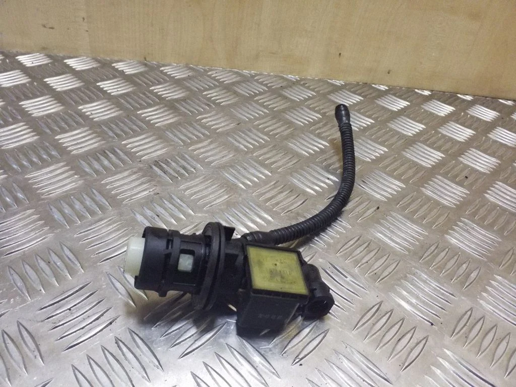 Siduri peasilinder 1K0927810D