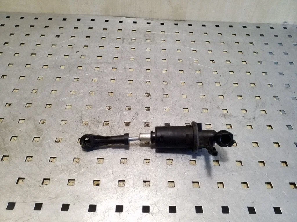 Clutch master cylinder