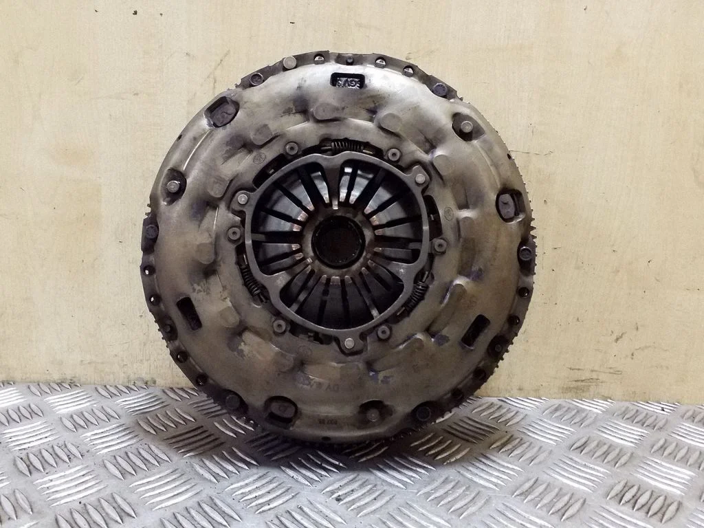 Zestaw sprzęgła 03L141031G