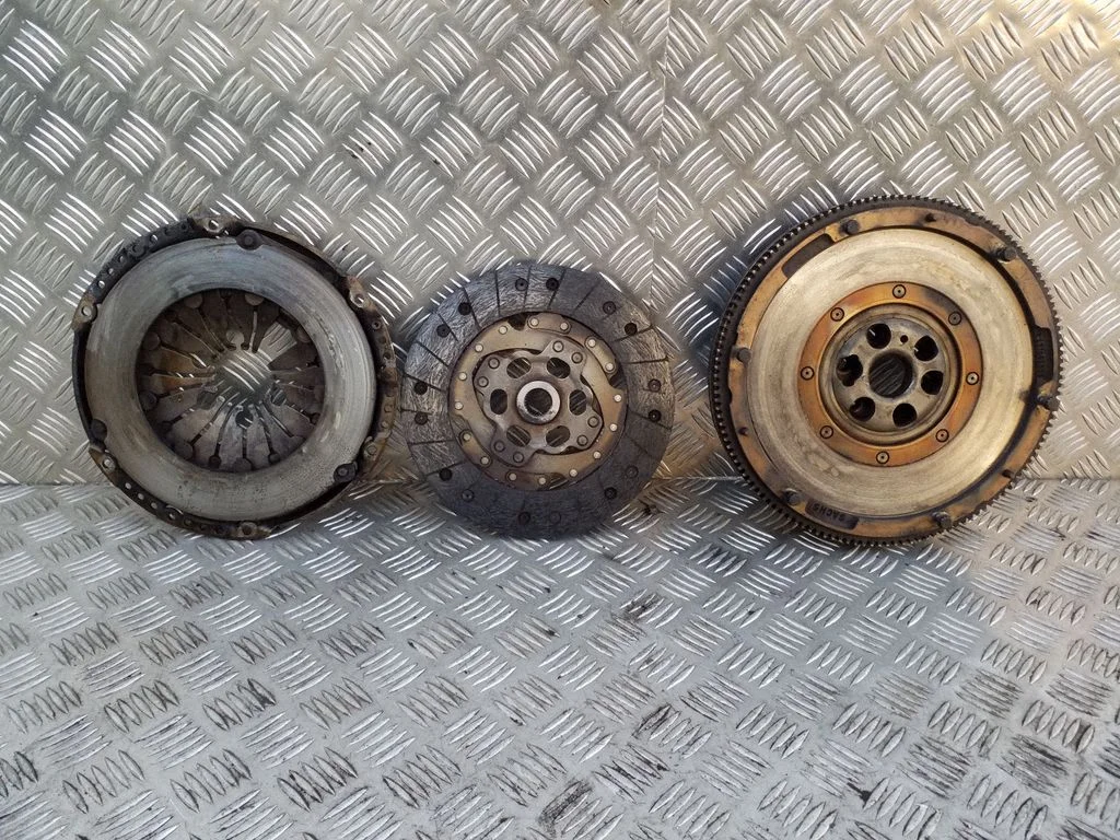 Clutch set kit 038141025D