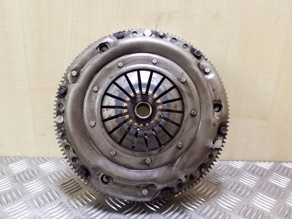 Clutch set kit 037105279C