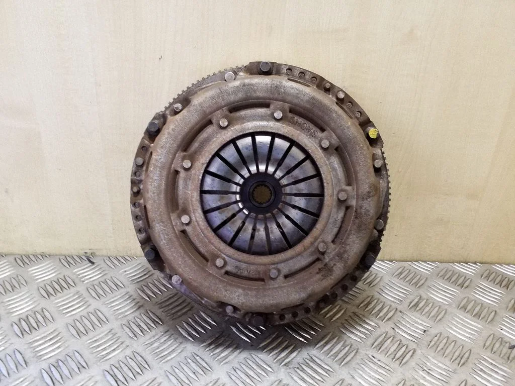 Clutch set kit AV617563DB