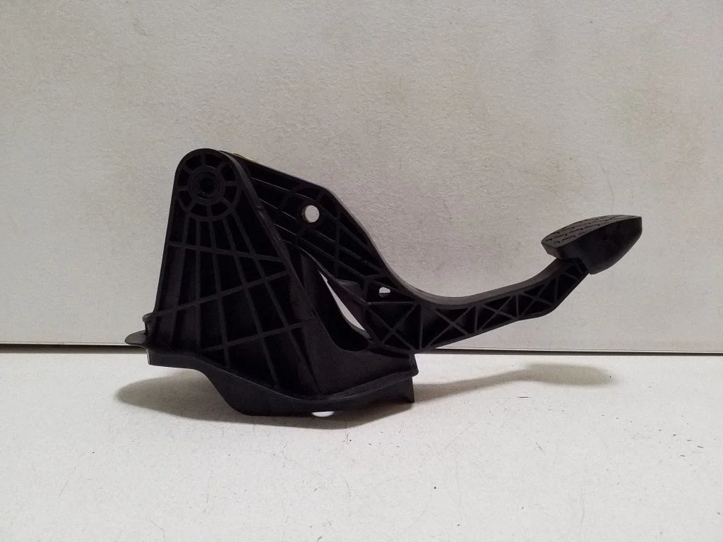 Clutch pedal – Audi A1 (2010-2018)