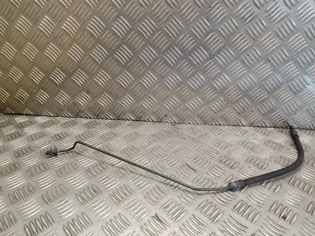 Clutch pipe/line