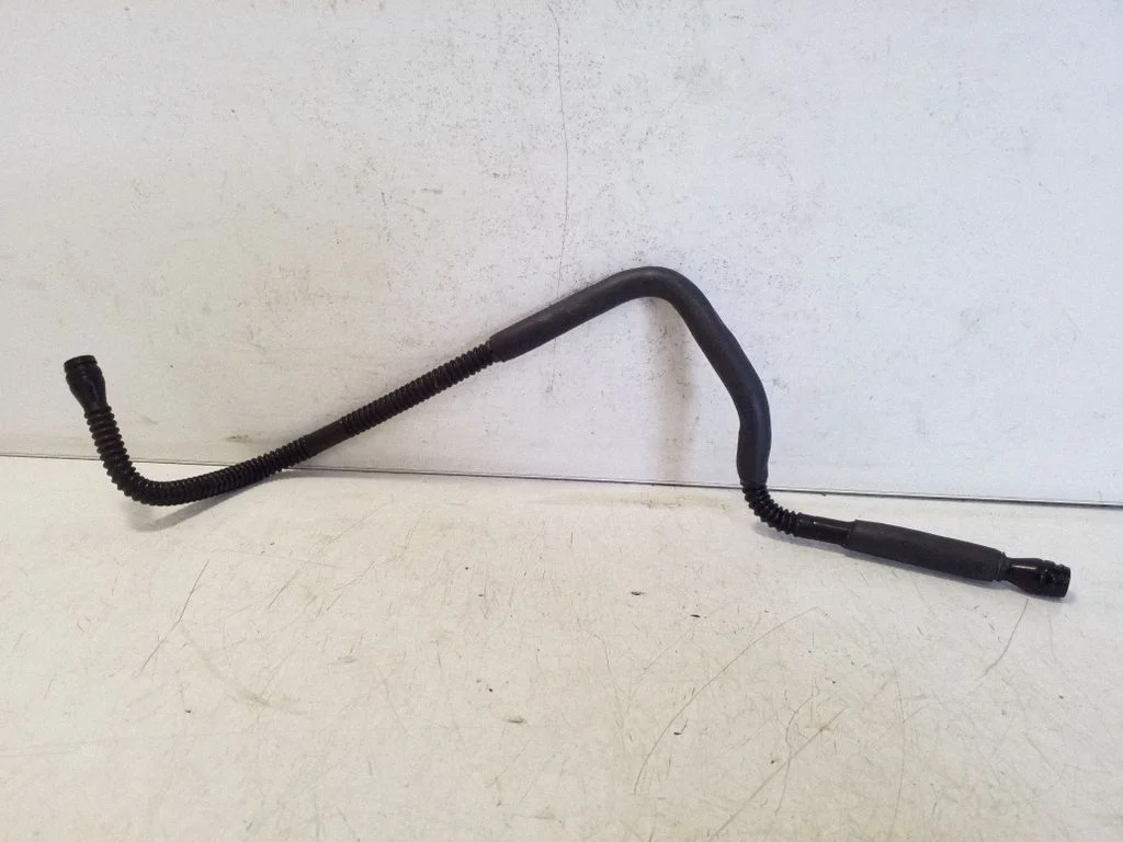 Clutch pipe/line