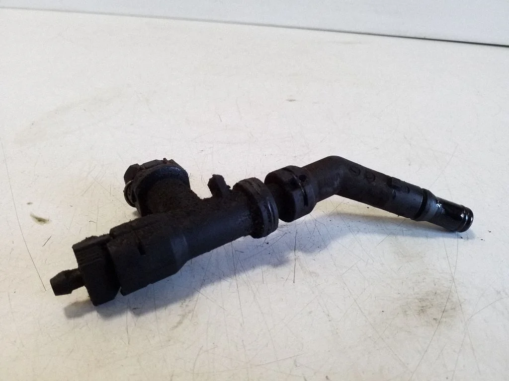 Clutch pipe/line