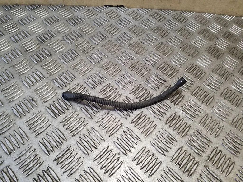 Clutch pipe/line
