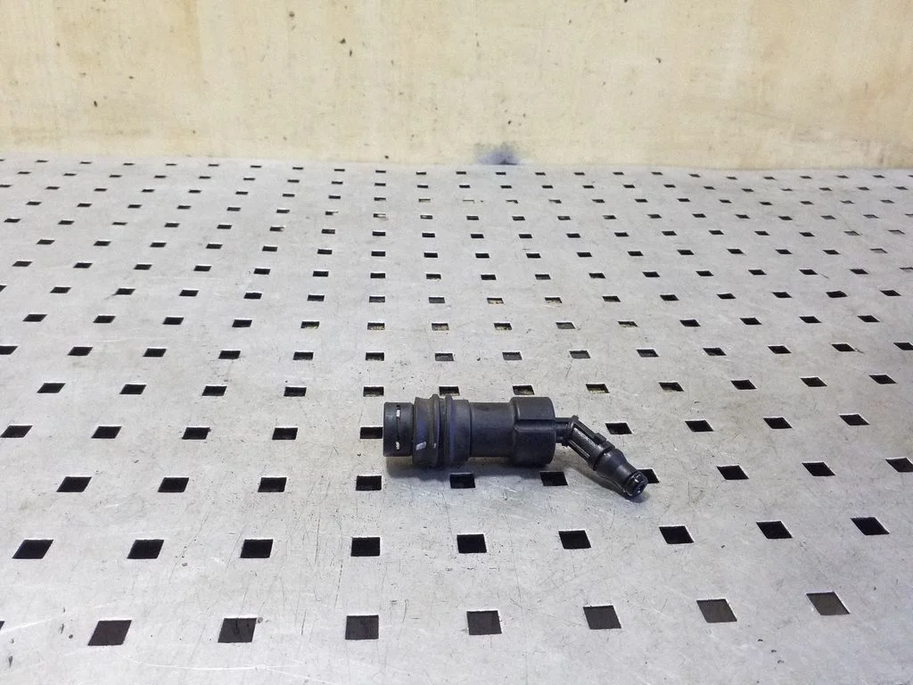 Clutch pipe/line