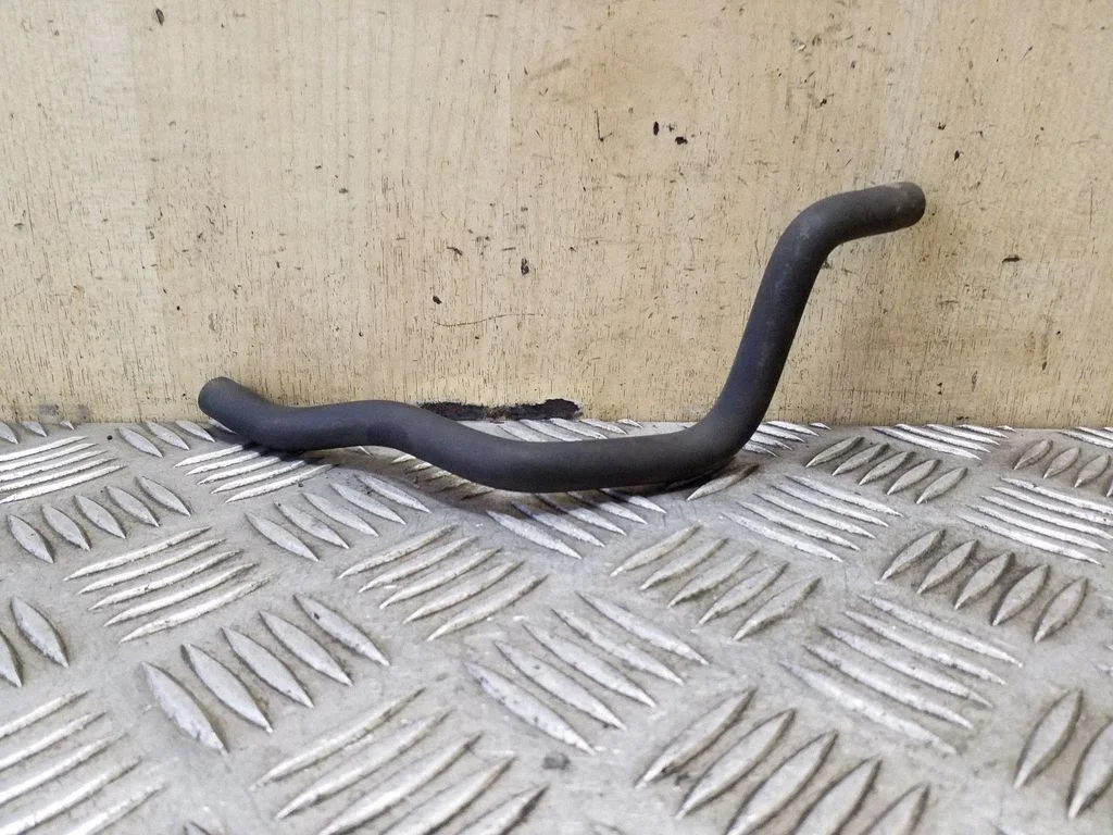 Clutch pipe/line