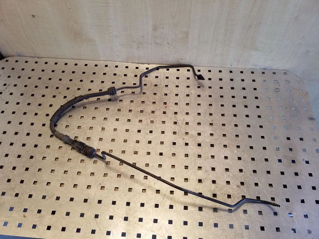 Clutch pipe/line