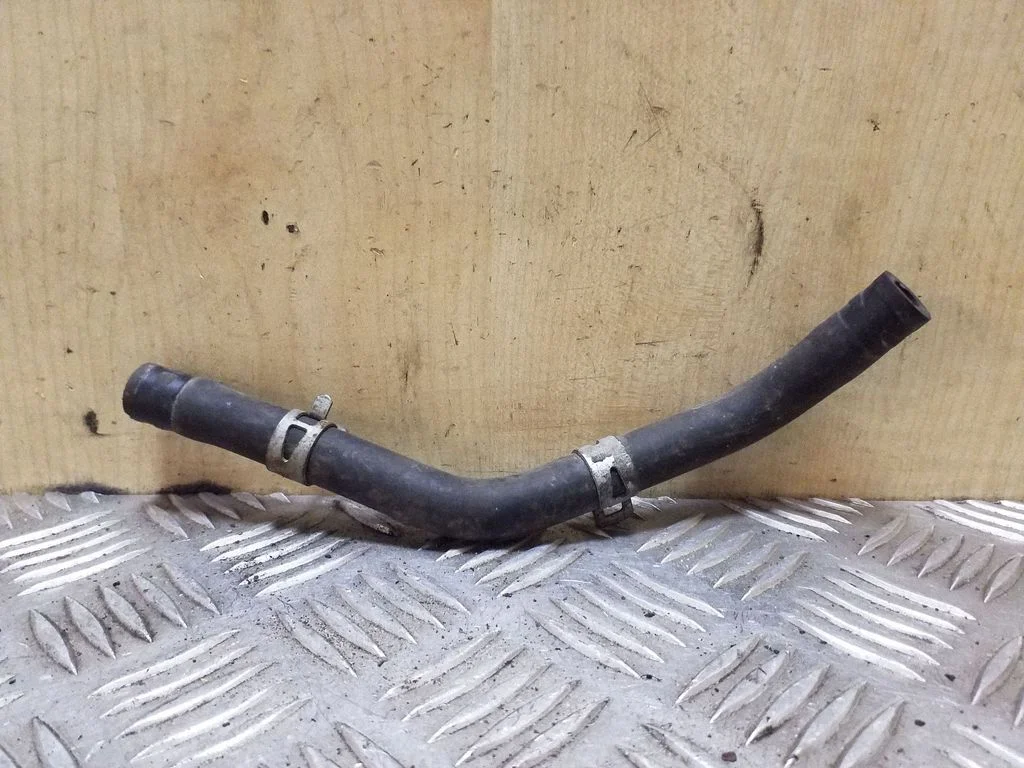 Clutch pipe/line