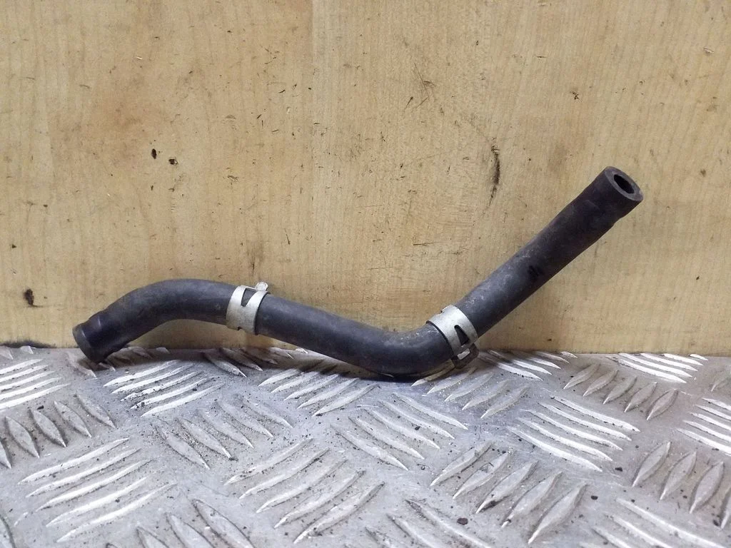 Clutch pipe/line