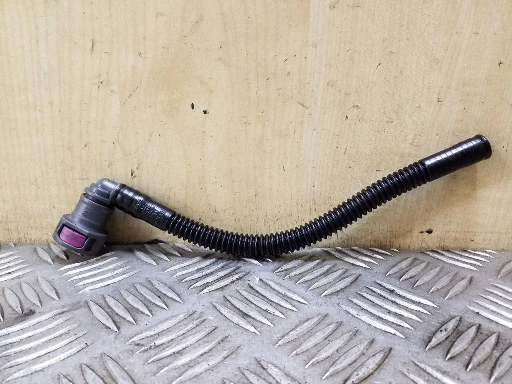 Clutch pipe/line EV612K478AA