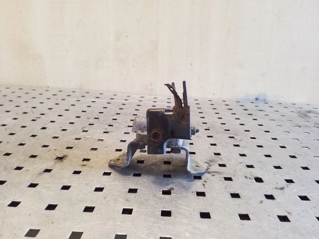 Clutch pipe/line