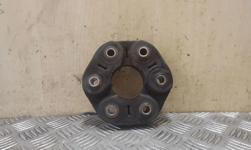 Rear prop shaft donut coupling/joint – Volkswagen Touareg I (2002-2010)