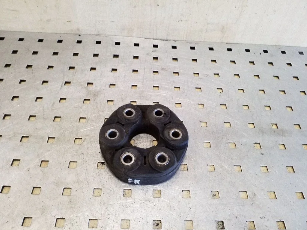 Rear prop shaft donut coupling/joint 7503159