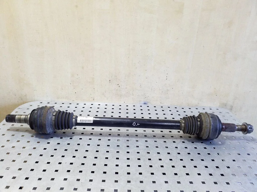 Rear driveshaft 7P0501201G